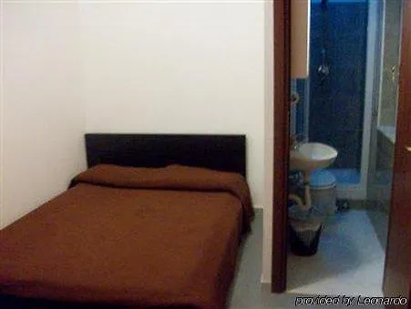 Hello Bed & Breakfast 2*